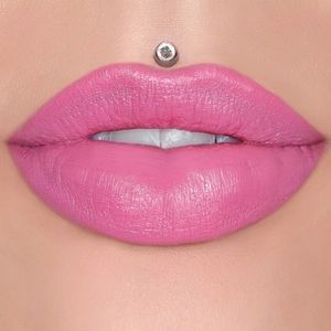 BNIB Jeffree Star Velvet Trap Holy Fashion